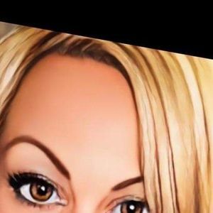 Meet your Posher, Estella